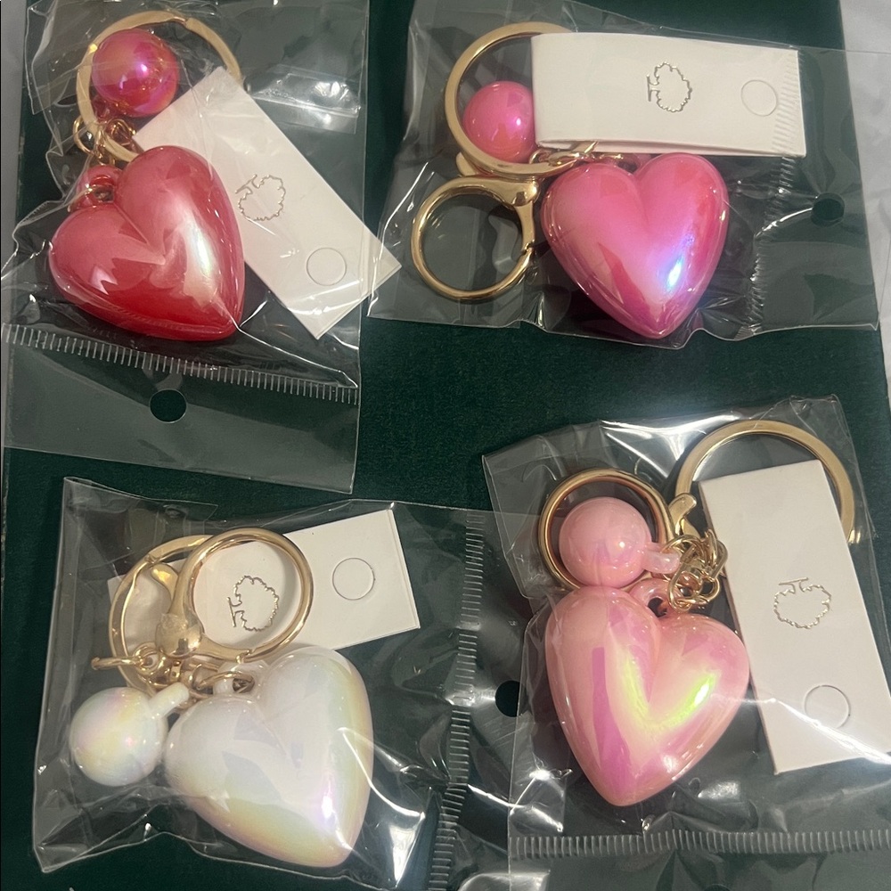 Iridescent Heart Keychains - Set of 4 - Picture 3 of 3
